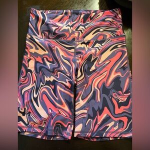 Shorts women’s Under Armour size medium